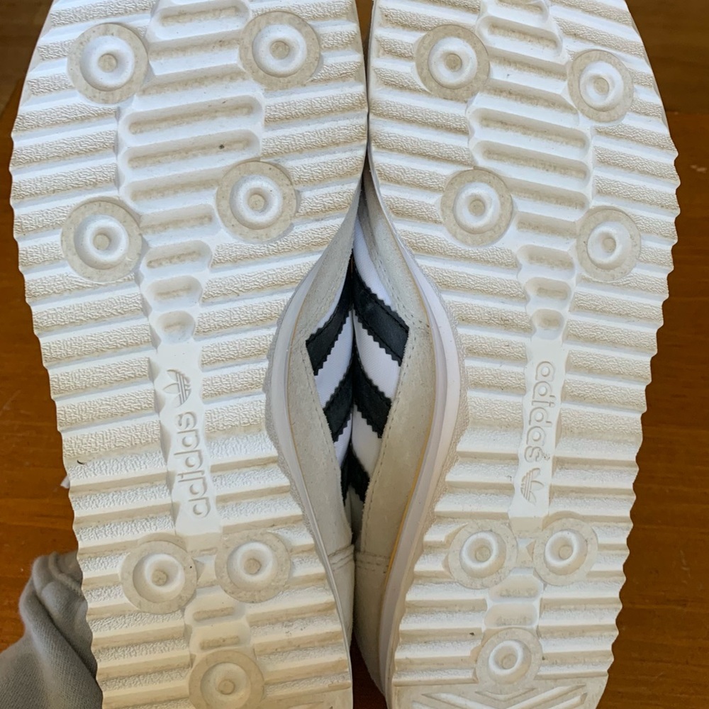 adidas White and Black Low-Top Lace-Up Sneakers SL -72 - Picture 4 of 6